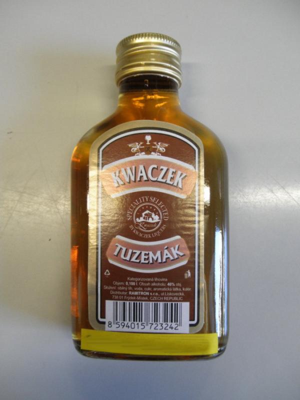 Kwaczek_Tuzemák 0,1 l.JPG