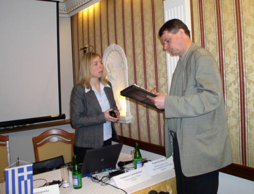 Ivana Kotásková vysvětluje podrobnosti projektu.