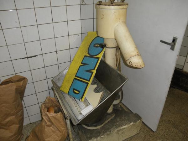 P110-80759-14-03.jpg