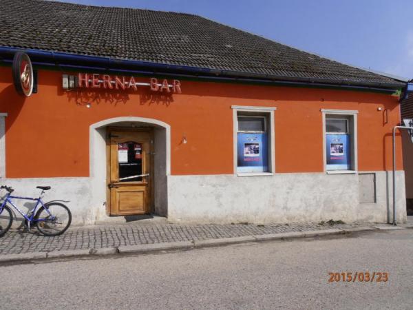 Herna bar_Dolni Dvoriste_02.JPG
