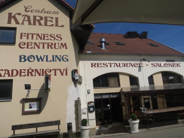 Restaurace Karel - Praha 2.JPG